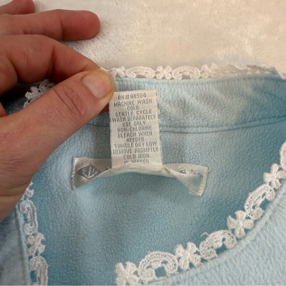 Eileen West Floral Embroidered Fleece Night Gown SM High Neck Button Front Blue - Picture 8 of 12